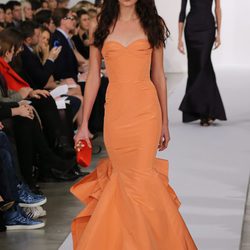 Vestido naranja de la colección pre-fall 2013 de Oscar de la Renta