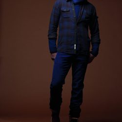 Camisa azul y gris con pantalones azules de la colección otoño/invierno 2012/2013 de Chevignon