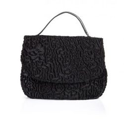 Bolso negro de Castañer para la colección Otoño-Invierno 2012
