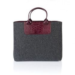 Bolso de asa corta de fieltro gris de Castañer de la colección de Otoño-Invierno 2012