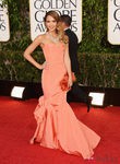 Jessica Alba con un vestido de Oscar de la Renta en los Globos de Oro 2013
