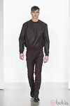 Camiseta de cuero brillante de Calvin Klein para la semana de la Moda de Milán otoño/invierno 2013/2014