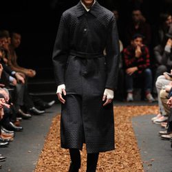 Gabardina de la colección otoño/invierno 2013/2014 de Z Zegna en la Semana de la Moda Masculina de Milán