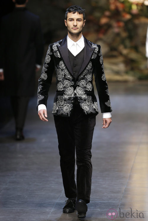 Estampado floral en la colección otoño/invierno 2013/2014 de Dolce & Gabbana en la Semana de la Moda Masculina de Milán