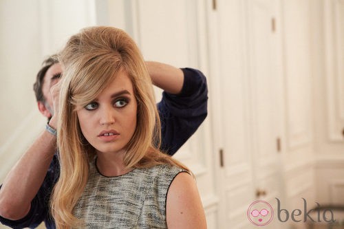 Georgia May Jagger preparándose para la sesión fotográfica de la colección Rock'N'Roll Mansion de H&M