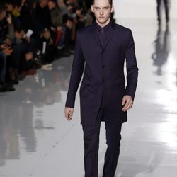 Traje de la colección otoño/invierno 2013/2014 de Dior en la Semana de la Moda Masculina de París