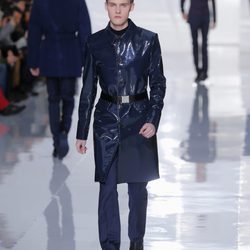 Impermeable de la colección otoño/invierno 2013/2014 de Dior en la Semana de la Moda Masculina de París