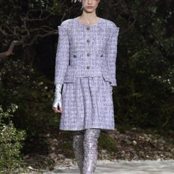 Vestido en azul de la colección primavera/verano 2013 de Chanel en la Semana de la Alta Costura de París