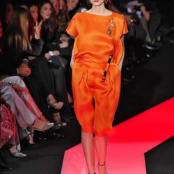 Pantalón bombacho de la colección primavera/verano 2013 de Armani en la Semana de la Alta Costura de París