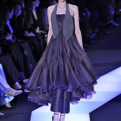 Vestido con vuelo de la colección primavera/verano 2013 de Armani en la Semana de la Alta Costura de París