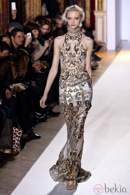 Vestido con transparencias de la colección primavera/verano 2013 de Zuhair Murad en la Semana de la Alta Costura de París