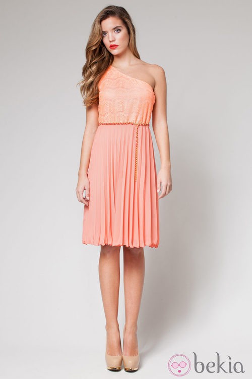 Vestido de falda plisada de la colección primavera/verano 2013 de Poète
