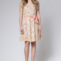 Vestido de estampado de lunares de la colección primavera/verano 2013 de Poète