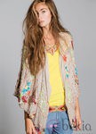Chaqueta de estilo folk de la colección primavera/verano 2013 de Hoss Intropia