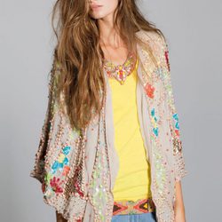 Chaqueta de estilo folk de la colección primavera/verano 2013 de Hoss Intropia