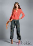 Pantalón de estampado floral de la colección primavera/verano 2013 de Hoss Intropia