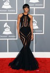 Kelly Rowland con un vestido negro de Georges Chakra en los Grammy 2013