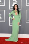 Katy Perry con un vestido de Gucci en los Grammy 2013