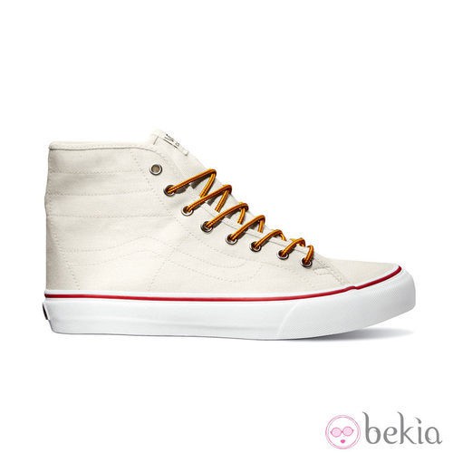Zapatilla bota blanca de la colección primavera/verano 2013 de VANS