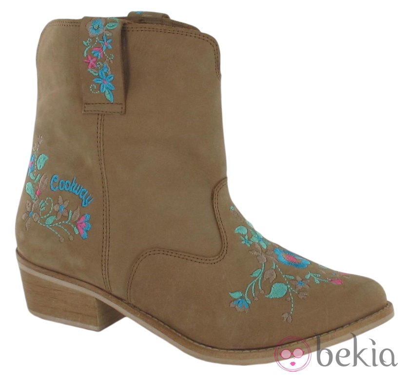Bota campera marrón de la colección primavera/verano 2013 de Coolway