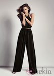 Miranda Kerr con un mono negro de la colección primavera/verano 2013 de Mango