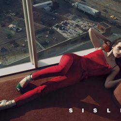 Milla Jovovich, embajadora de la colección primavera/verano 2013 de Sisley