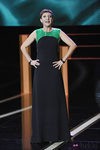 Eva Hache con un vestido negro y verde de Amaya Arzuaga para la ceremonia de los Goya 2013