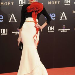 Nieves Álvarez con un vestido de alta costura de Stephan Rolland en los Goya 2013
