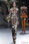 Vestido de la colección otoño/invierno 2013/2014 de Maya Hansen en Madrid Fashion Week