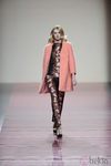 Abrigo color coral de la colección otoño/invierno 2013/2014 de Ailanto en Madrid Fashion Week