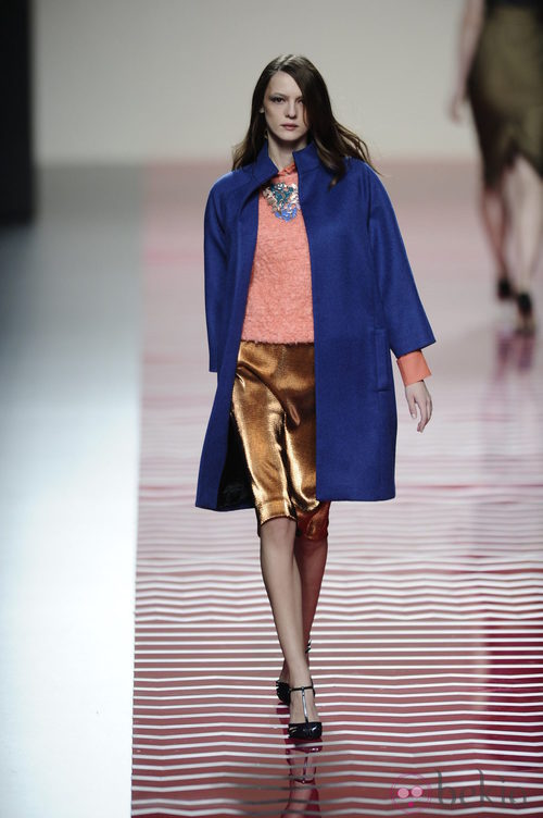 Look brillante de la colección otoño/invierno 2013/2014 de Ailanto en Madrid Fashion Week