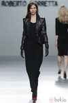 Chaqueta de cuero de la colección otoño/invierno 2013/2014 de Roberto Torretta en Madrid Fashion Week