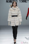 Chaquetón de piel de la colección otoño/invierno 2013/2014 de Roberto Torretta en Madrid Fashion Week