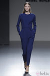 Mono azul de la colección otoño/invierno 2013/2014 de Ángel Schlesser en Madrid Fashion Week