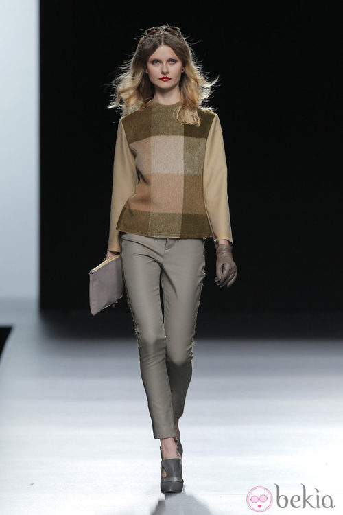 Jersey de cuadros de la colección otoño/invierno 2013/2014 de Ion Fiz en Madrid Fashion Week