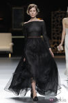 Transparencias en la colección otoño/invierno 2013/2014 de Juanjo Oliva en Madrid Fashion Week