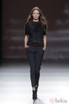 Look negro de la colección otoño/invierno 2013/2014 de Sita Murt en Madrid Fashion Week