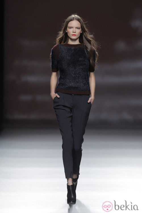 Look negro de la colección otoño/invierno 2013/2014 de Sita Murt en Madrid Fashion Week