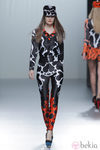 Mono estampado de la colección otoño/invierno 2013/2014 de María Escoté en Madrid Fashion Week