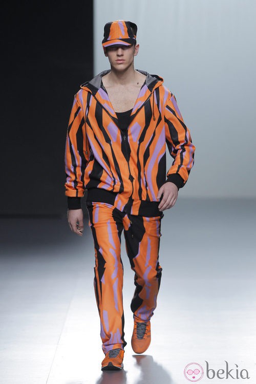 Rayas multicolores en la colección otoño/invierno 2013/2014 de María Escoté en Madrid Fashion Week