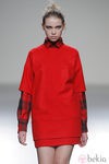 Look rojo de la colección otoño/invierno 2013/2014 de Manémané en Madrid Fashion Week