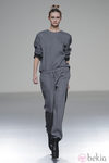 Mono gris de la colección otoño/invierno 2013/2014 de Manémané en Madrid Fashion Week