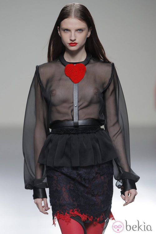 Camisa transparente de la colección otoño/invierno 2013/2014 de Eugenio Loarce en El Ego de Madrid Fashion Week