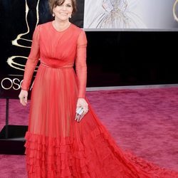 Sally Field con un vestido de Valentino en los Oscar 2013