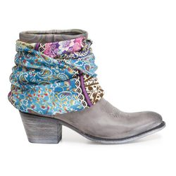 Botín gris con pañuelo de Sendra Style para la colección primavera/verano 2013