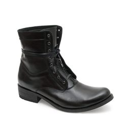 Bota negra de Sendra Style para la colección primavera/verano 2013