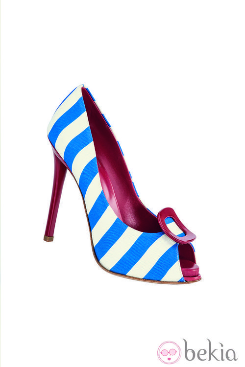 Zapato de tacón de rayas de Roger Vivier para la colección primavera/verano 2013