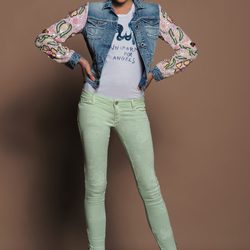 Look femenino de la colección primavera/verano 2013 de Replay