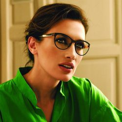 Nieves Álvarez con lentes de Transitions Optical para la campaña 2013/2014