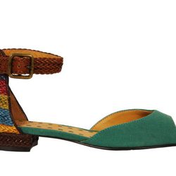 Sandalia plana de la colección primavera/verano 2013 de Nine West